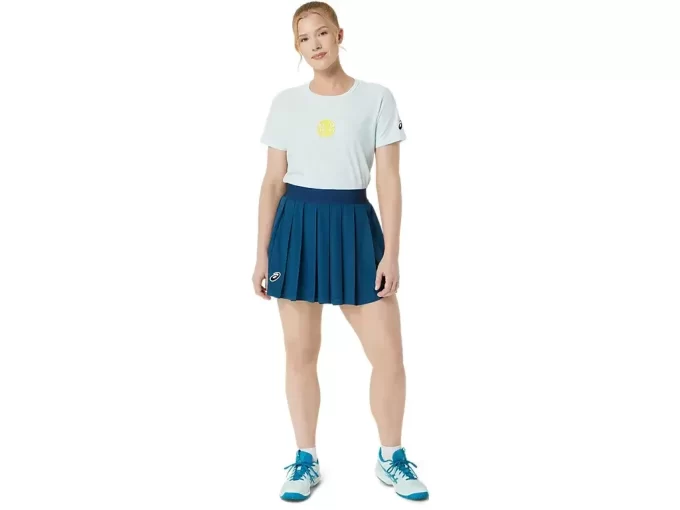 KLASSISCHES GRAFIK-T-SHIRT FÜR DAMEN KLASSISCHES GRAFIK-T-SHIRT FÜR DAMEN