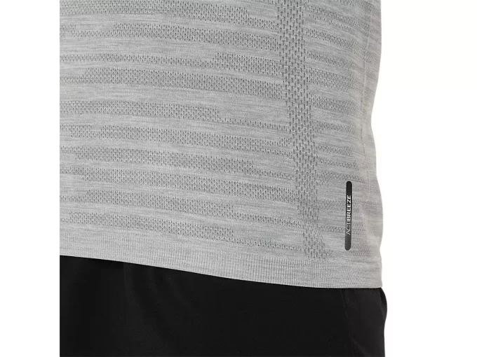 NAHTLOSES KURZARM-TOP FÜR DAMEN NAHTLOSES KURZARM-TOP FÜR DAMEN