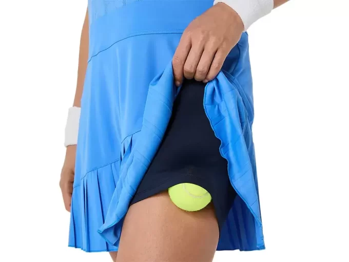 PASSENDES KLEID