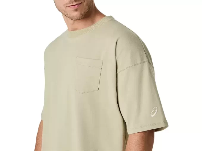 SCHWERES, LOCKERES T-SHIRT MIT TASCHEN SCHWERES, LOCKERES T-SHIRT MIT TASCHEN