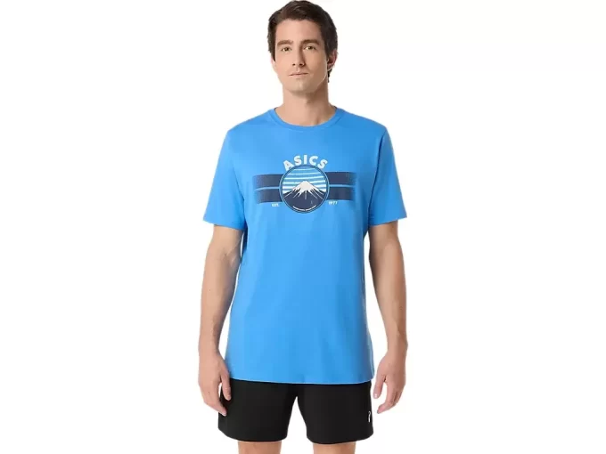 UNISEX ASICS EST 1977 MOUNTAIN T-SHIRT
